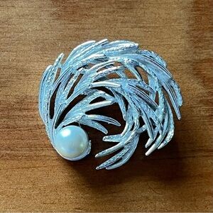 Vintage Silver Tone and Faux Pearl Brooch